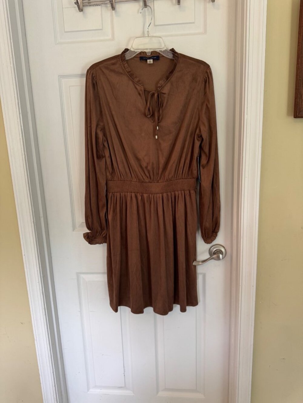 Tommy Hilfiger Women's 12 Faux Suede Dress Walnut Brown Ruffle Tie NWT - Picture 2 of 10